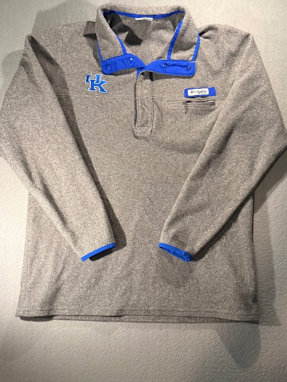 Columbia Gray Fleece Pullover with Blue Trim and UK Logo, Size M